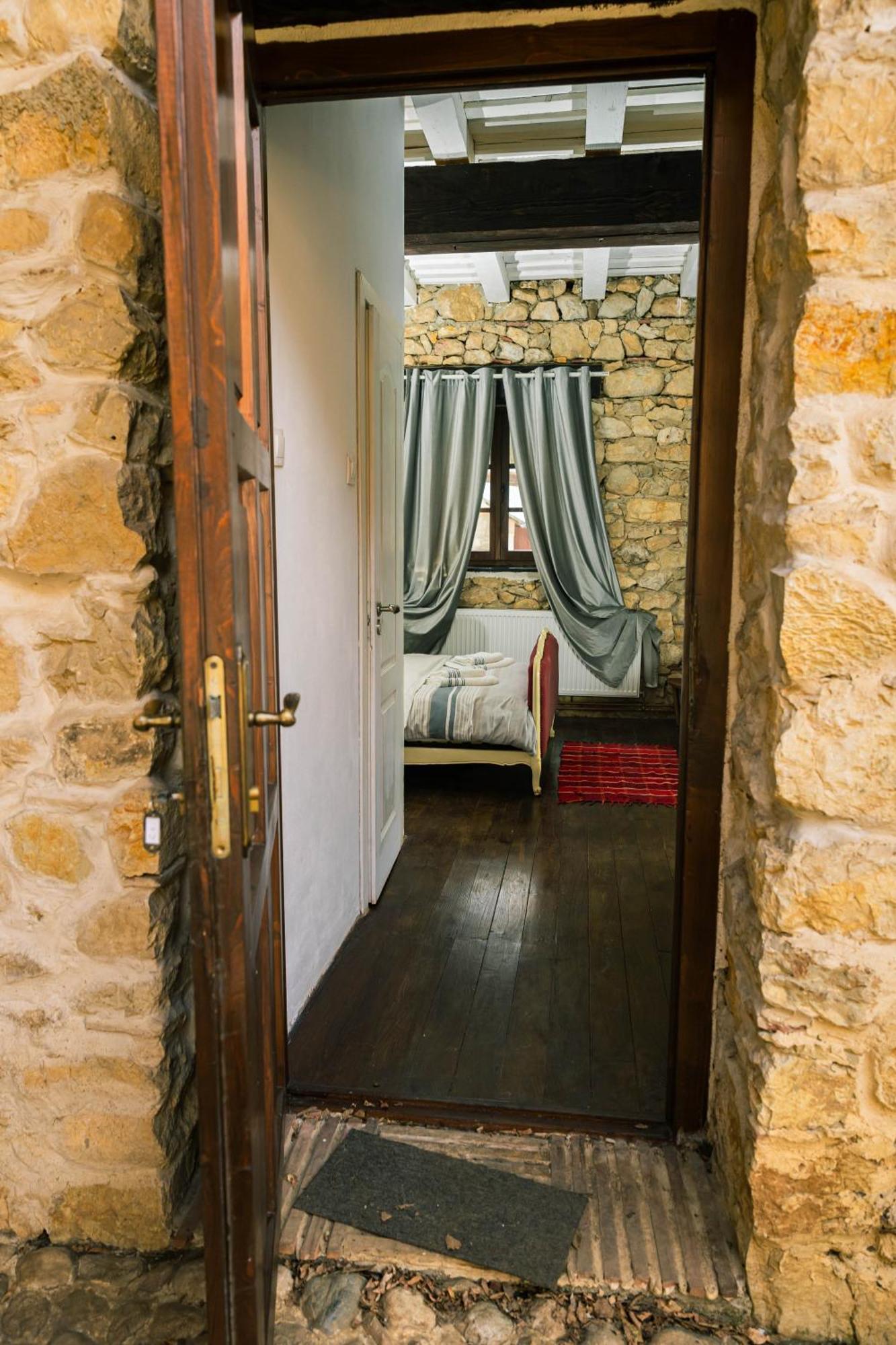 Hotel Casa Thea Cheile Nerei Sokolar Exteriér fotografie